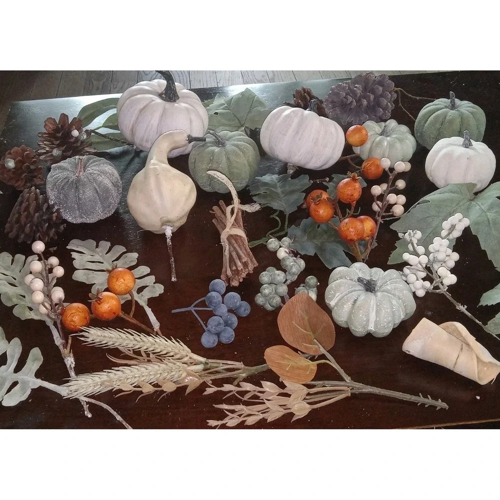 33 Pc Vintage Artificial Faux Pumpkins Berries Leaves Realistic Home Table Decor